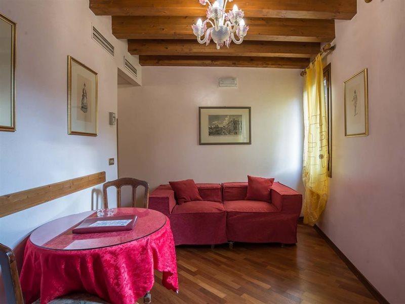 Hotel Piccola Fenice Венеция Экстерьер фото